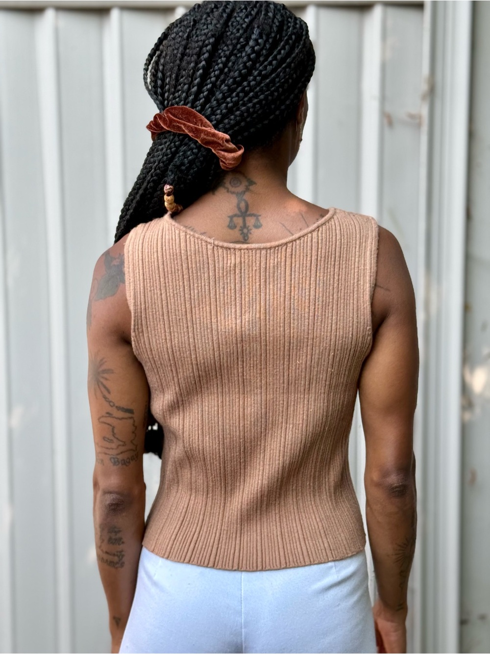 Marled Ribbed Knit Sleeveless Tank Top - Camel Brown - Picture 3 of 6
